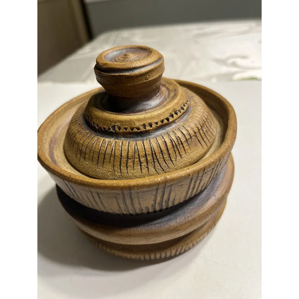 Studio Art Pottery Crock Bowl With Lid Artist Signed H Teter ‘08 ~ Beautiful